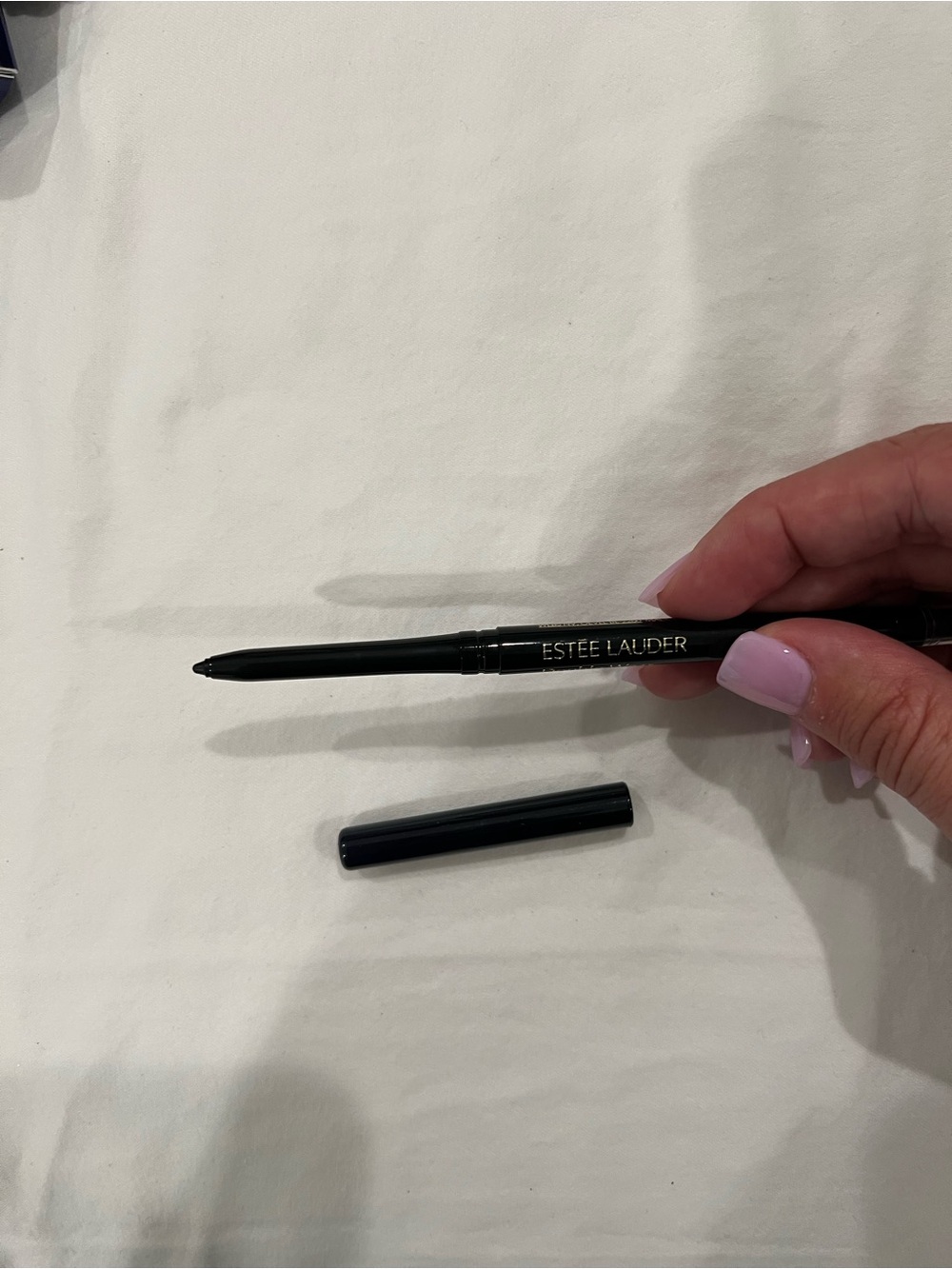 Estee Lauder Black Retractable Eyeliner Pencil black color